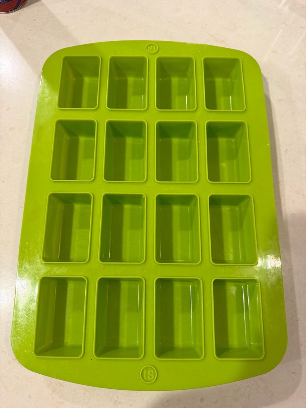 9x13 Tastefully Simple 12 mini loaf silicone molds pan